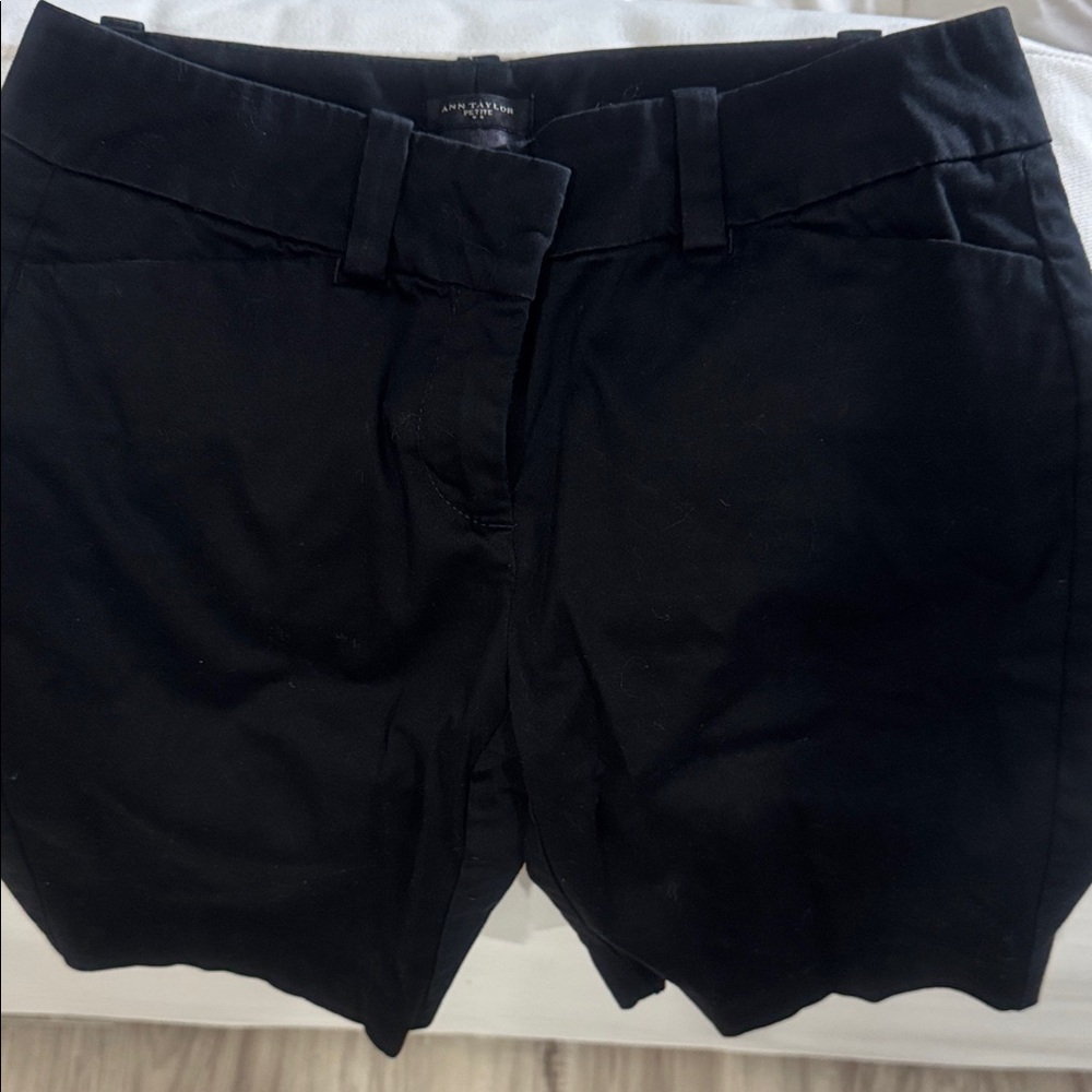 Ann Taylor Women's Signature Black Shorts